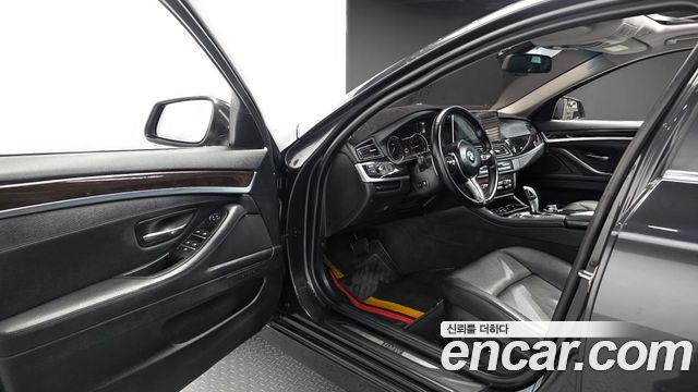 BMW 5 Series (F10) 528i xDrive 2013 — фото 10
