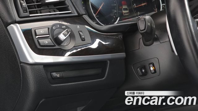 BMW 5 Series (F10) 528i xDrive 2013 — фото 19