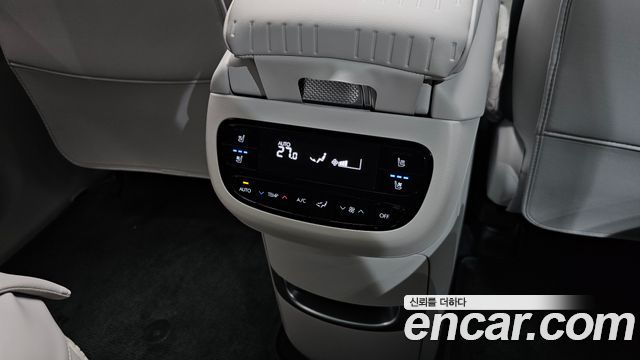 Hyundai Ioniq 9 Performance Type AWD 6-Seater Calligraphy 2025 — фото 19