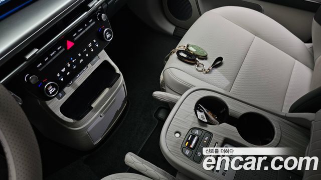 Hyundai Ioniq 9 Performance Type AWD 6-Seater Calligraphy 2025 — фото 34