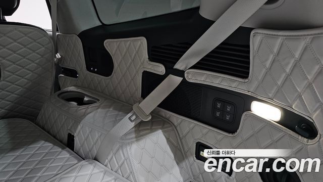 Hyundai Ioniq 9 Performance Type AWD 6-Seater Calligraphy 2025 — фото 36