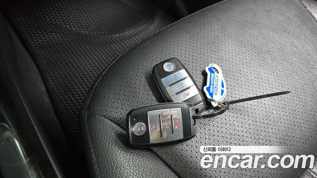 Kia Sorento R Diesel 2.0 4WD Prestige 2014 — фото 16