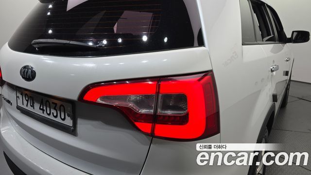 Kia Sorento R Diesel 2.0 4WD Prestige 2014 — фото 23