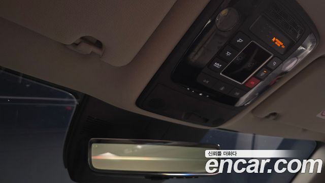 Kia Carnival (IV) HEV 9seater Signature 2025 — фото 30