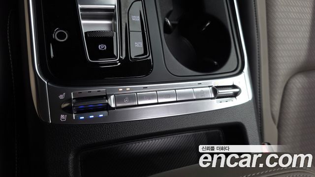Kia Carnival (IV) HEV 9seater Signature 2025 — фото 31