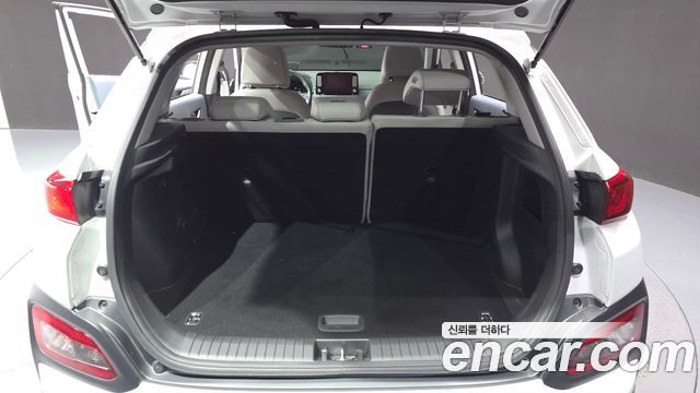 Hyundai Kona Electric Premium 2019 — фото 18