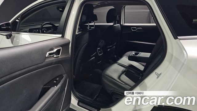 Kia Sportage (V) Gasoline 1.6 Turbo 2WD Signature 2023 — фото 12