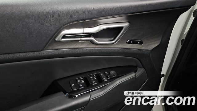 Kia Sportage (V) Gasoline 1.6 Turbo 2WD Signature 2023 — фото 18