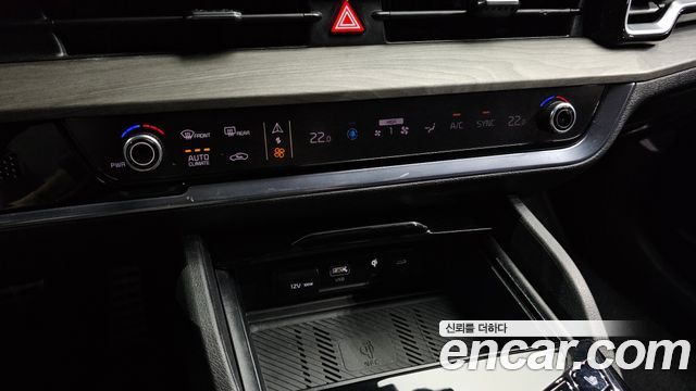 Kia Sportage (V) Gasoline 1.6 Turbo 2WD Signature 2023 — фото 19