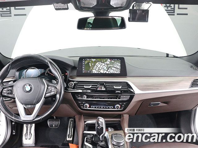 BMW 5 Series (G30) 520d xDrive M Sport Package Plus 2018 — фото 7