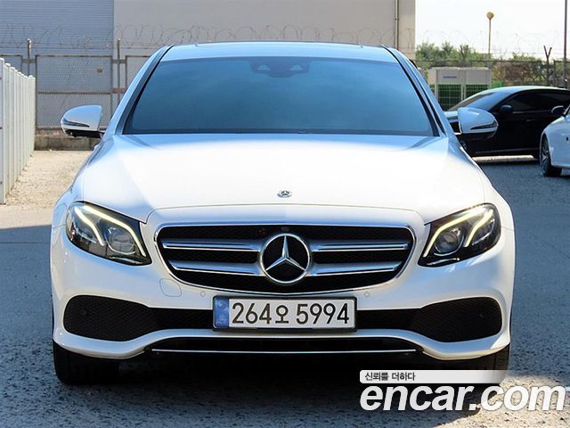 Mercedes-Benz E-Class (W213) E300 4MATIC Avnatgarde