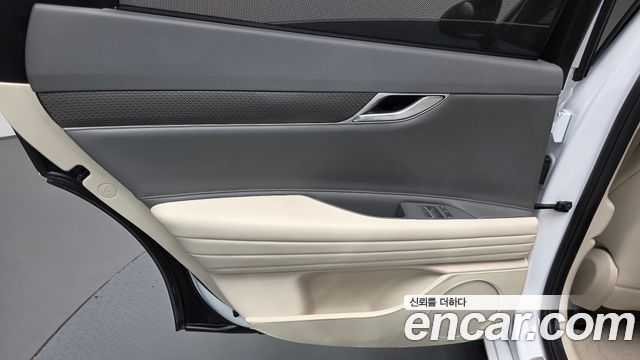 Genesis G80 (RG3) Gasoline 2.5 Turbo AWD 2025 — фото 25