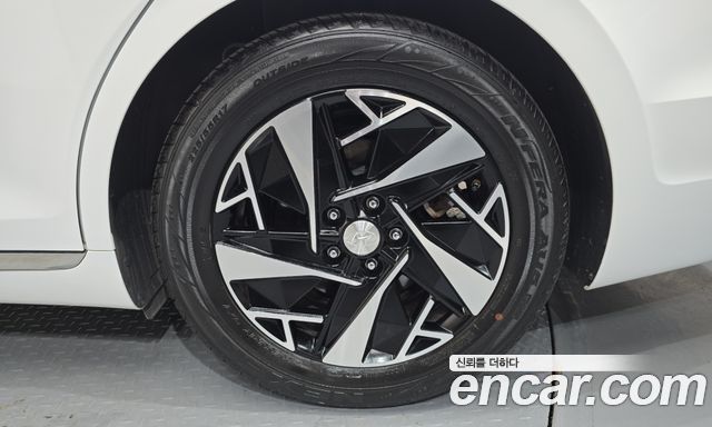 Hyundai Grandeur Hybrid (IG) Exclusive 2023 — фото 21