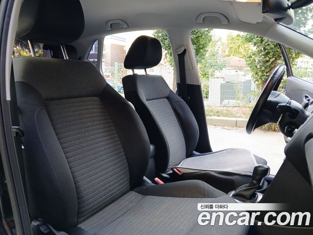 Volkswagen Polo 1.6 TDI R-Line 5th 2014 — фото 10