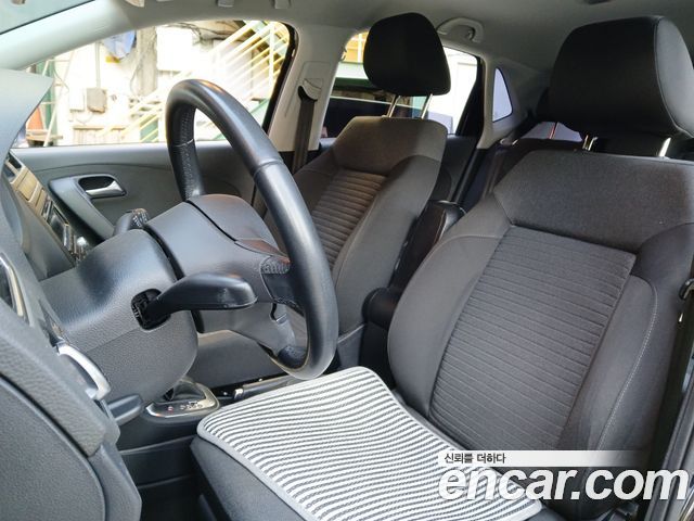 Volkswagen Polo 1.6 TDI R-Line 5th 2014 — фото 16