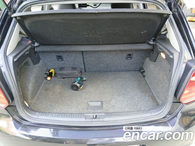 Volkswagen Polo 1.6 TDI R-Line 5th 2014 — фото 22