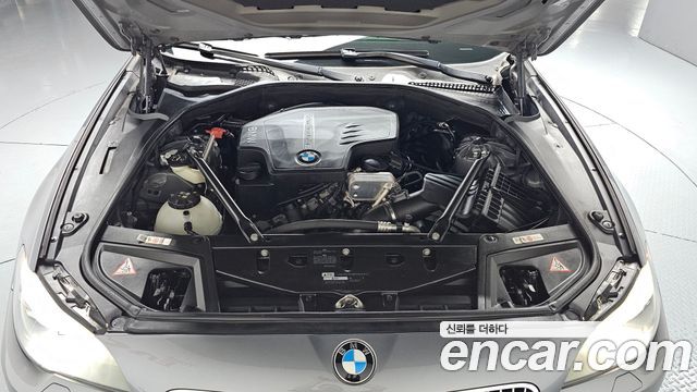 BMW 5 Series (F10) 528i 2013 — фото 6