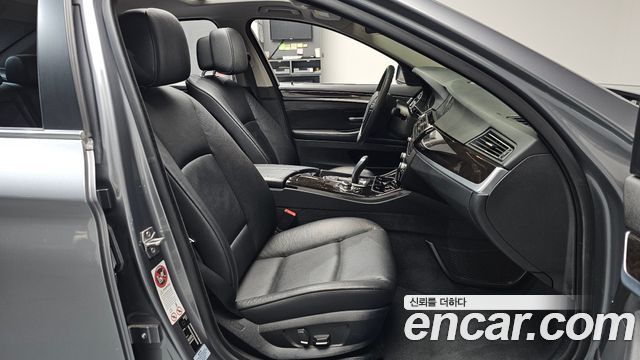 BMW 5 Series (F10) 528i 2013 — фото 11