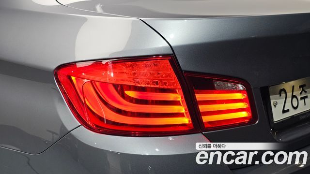 BMW 5 Series (F10) 528i 2013 — фото 23