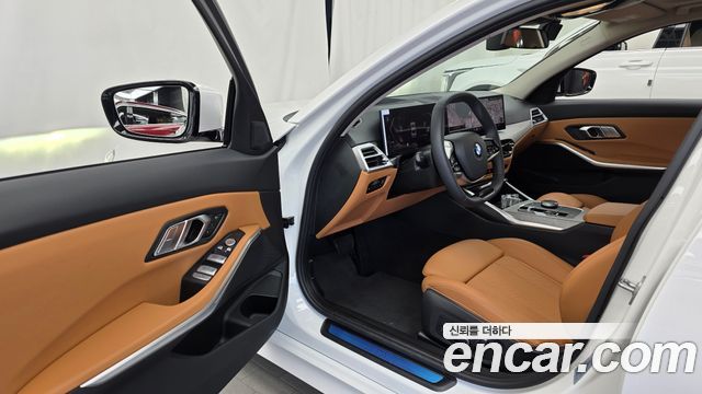BMW 3 Series (G20) 320i 2025 — фото 10
