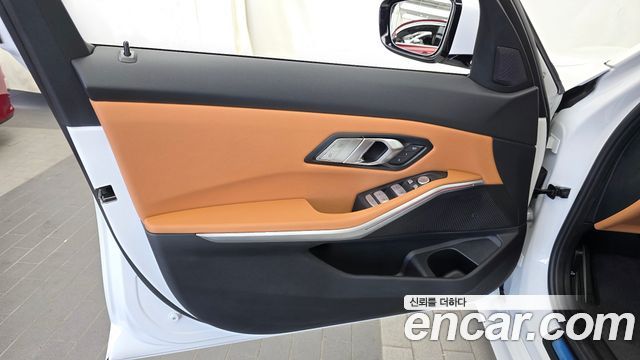 BMW 3 Series (G20) 320i 2025 — фото 30