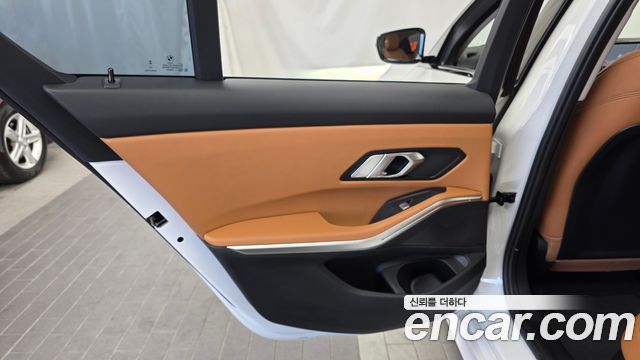 BMW 3 Series (G20) 320i 2025 — фото 31