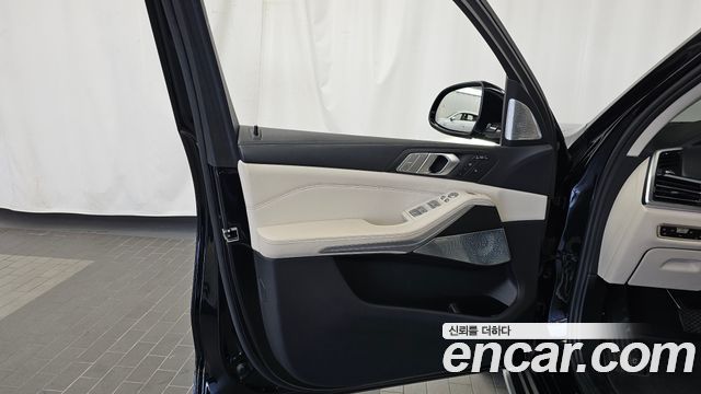 BMW X7 (G07) xDrive 40i Design Pure Excellence 6-Seater 2022 — фото 24