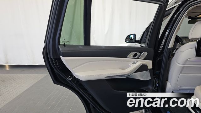 BMW X7 (G07) xDrive 40i Design Pure Excellence 6-Seater 2022 — фото 25
