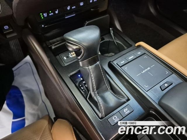 Lexus ES300h (VII) Luxury Plus 2020 — фото 8