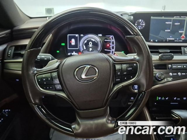 Lexus ES300h (VII) Luxury Plus 2020 — фото 9