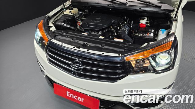 KG Mobility (SsangYong) Korando Turismo 4WD RX 9-seater 2017 — фото 6