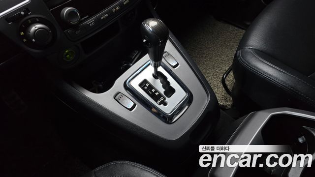 KG Mobility (SsangYong) Korando Turismo 4WD RX 9-seater 2017 — фото 9