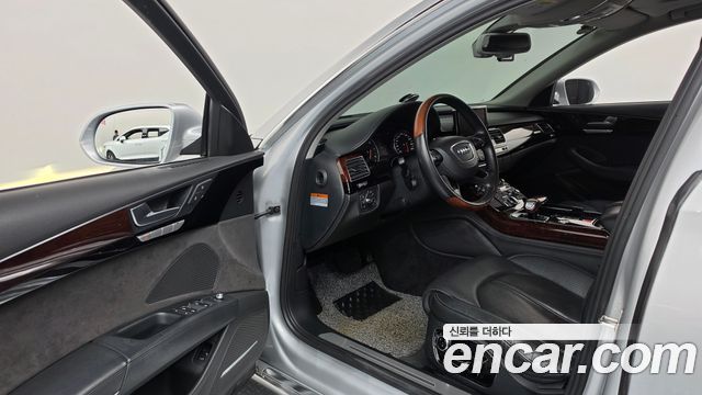 Audi A8 4.2 FSI Quattro LWB D4 2012 — фото 10