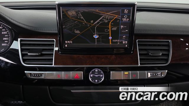 Audi A8 4.2 FSI Quattro LWB D4 2012 — фото 12