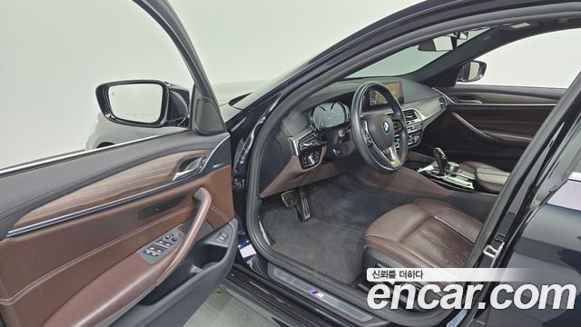 BMW 5 Series (G30) 530i xDrive M Sport Package Plus 2018 — фото 10