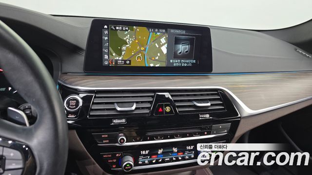 BMW 5 Series (G30) 530i xDrive M Sport Package Plus 2018 — фото 12