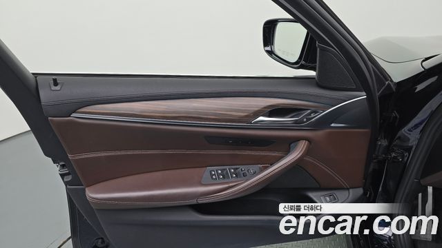 BMW 5 Series (G30) 530i xDrive M Sport Package Plus 2018 — фото 24