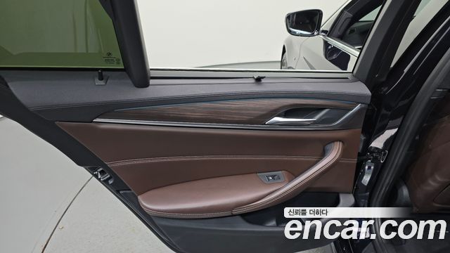 BMW 5 Series (G30) 530i xDrive M Sport Package Plus 2018 — фото 25