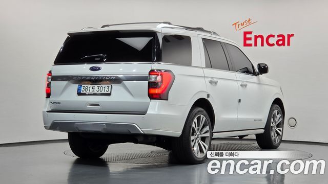 Ford Expedition Platinum 4WD 7Seater 2021 — фото 2