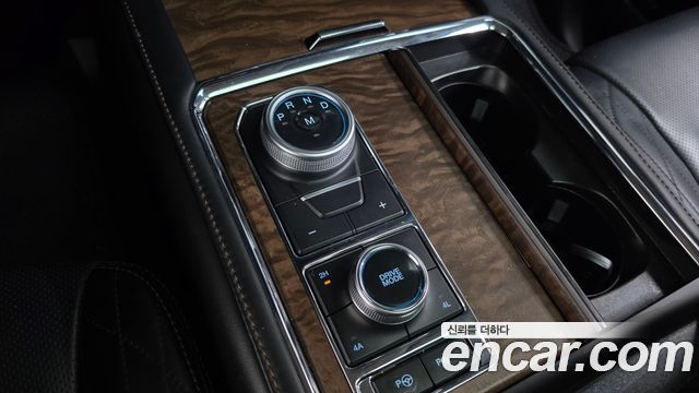 Ford Expedition Platinum 4WD 7Seater 2021 — фото 9