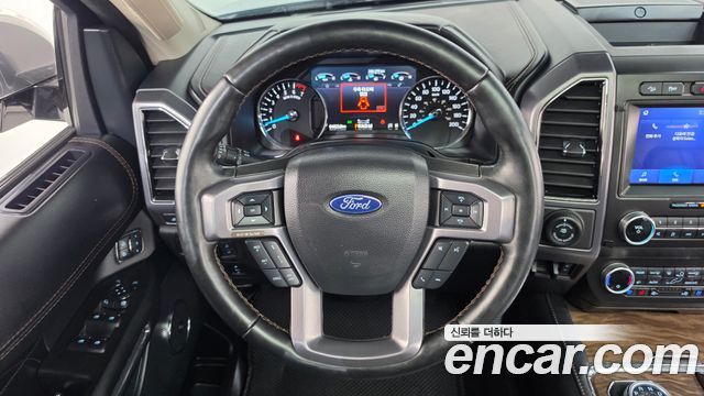 Ford Expedition Platinum 4WD 7Seater 2021 — фото 13
