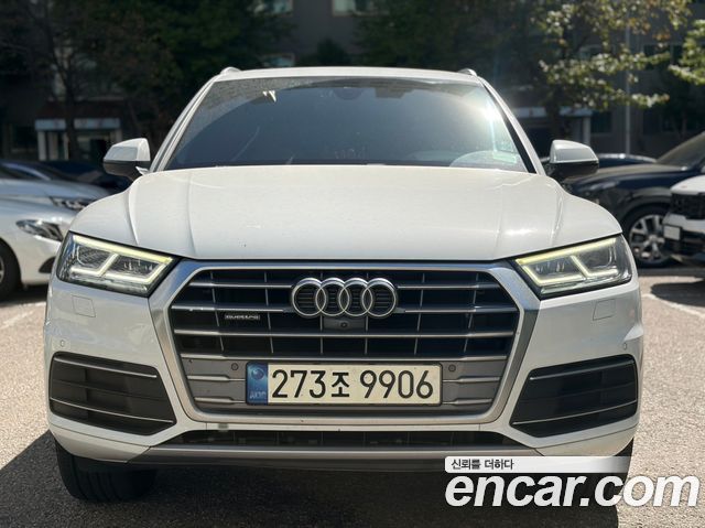 Audi Q5 (FY) 40 TDI Quattro Premium 2020 — фото 1