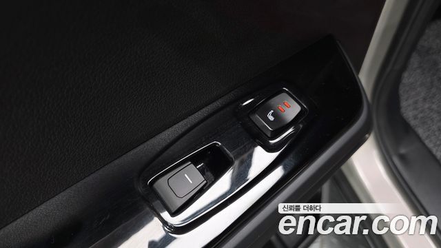KG Mobility (SsangYong) Torres EVX E7 2024 — фото 29