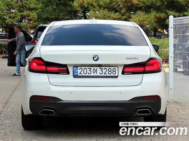 BMW 5 Series (G30) 520i M Sport 2022 — фото 4