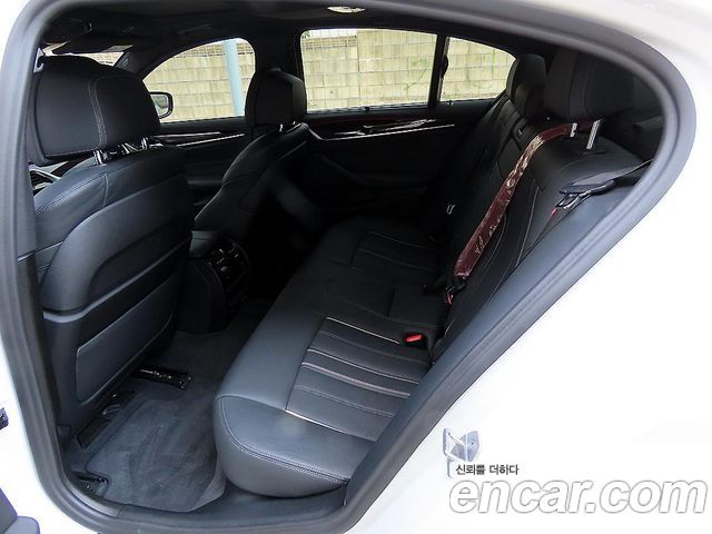 BMW 5 Series (G30) 520i M Sport 2022 — фото 6