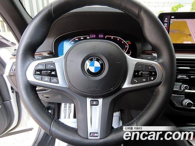 BMW 5 Series (G30) 520i M Sport 2022 — фото 8