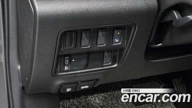 Renault Korea QM6 2.0 LPe LE Signature 2WD 2022 — фото 14