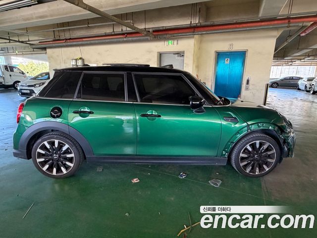 MINI Cooper S 5Door Classic Third Generation 2023 — фото 5