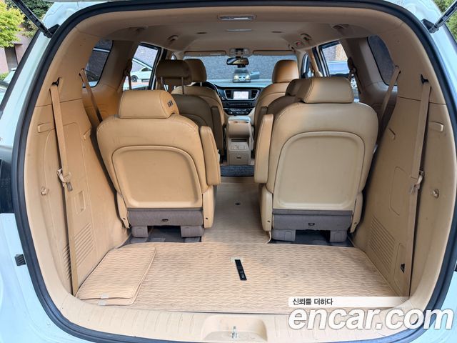 Kia Carnival 9-Seater Luxury 2020 — фото 19