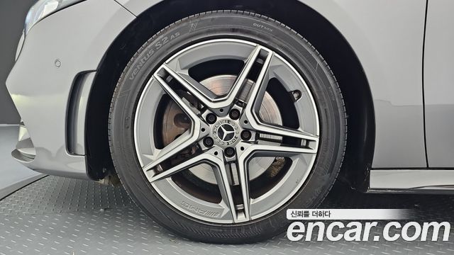 Mercedes-Benz A-Class (W177) A250 4MATIC Sedan 2022 — фото 5
